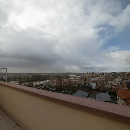 Puente De Hierro Zamora